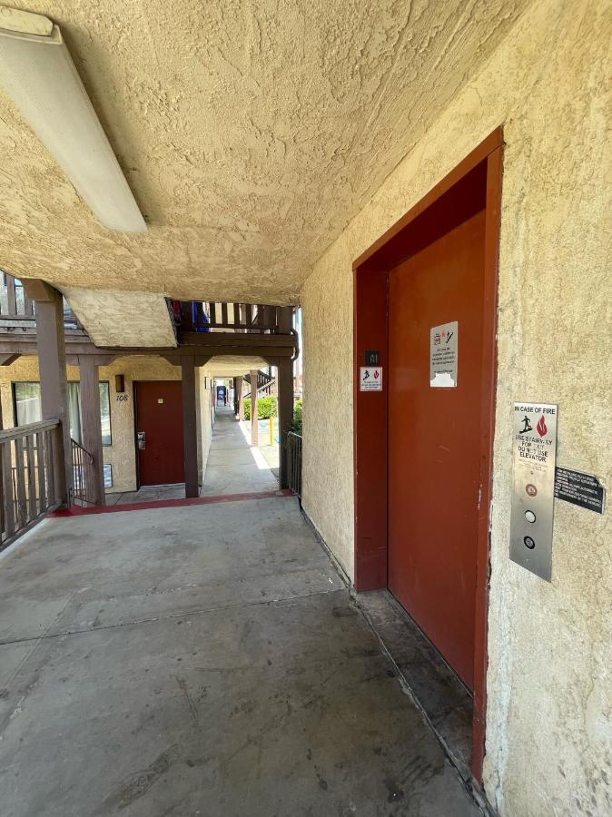 Palms Inn & Suites Palmdale Exterior foto