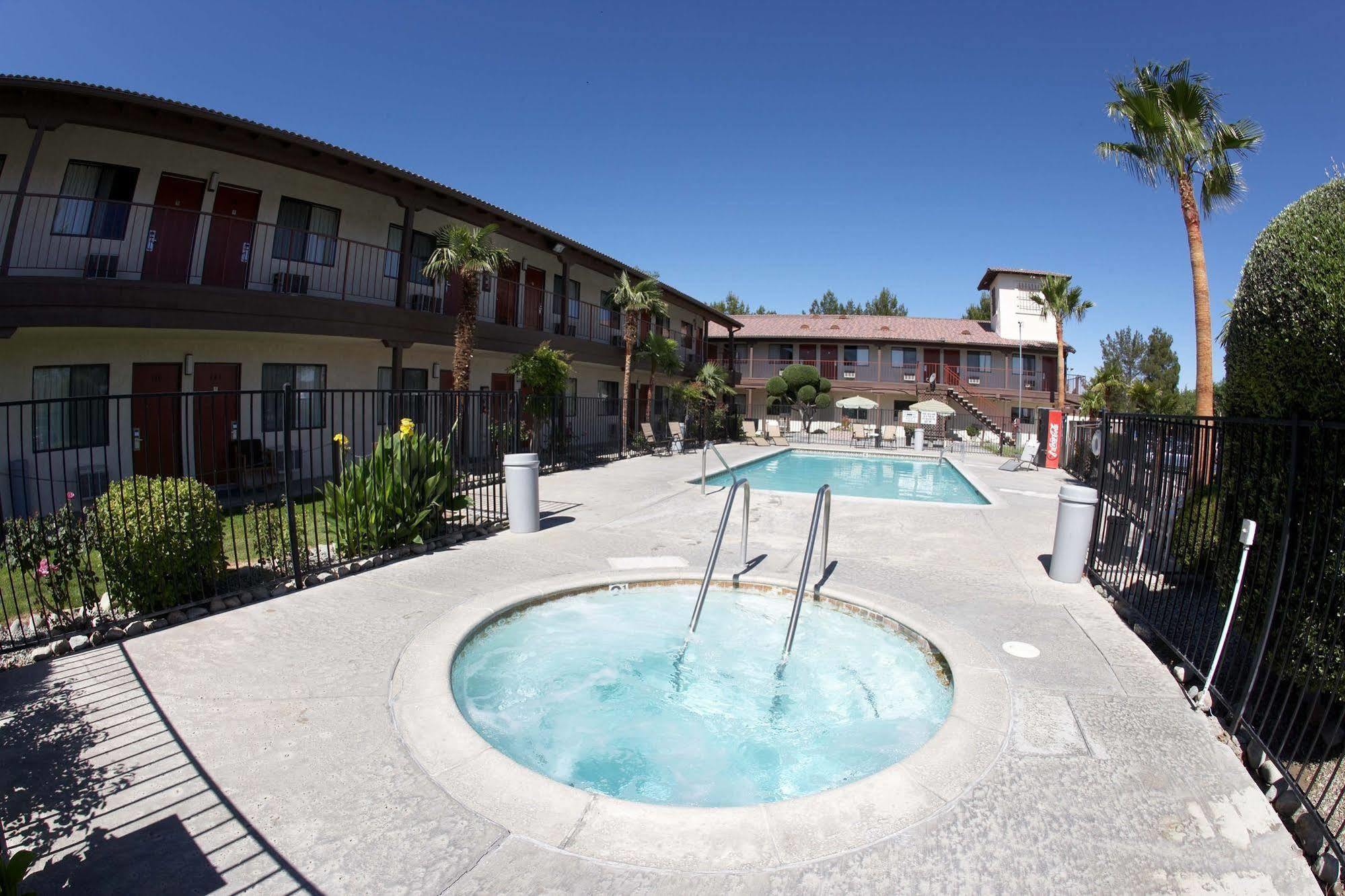 Palms Inn & Suites Palmdale Exterior foto