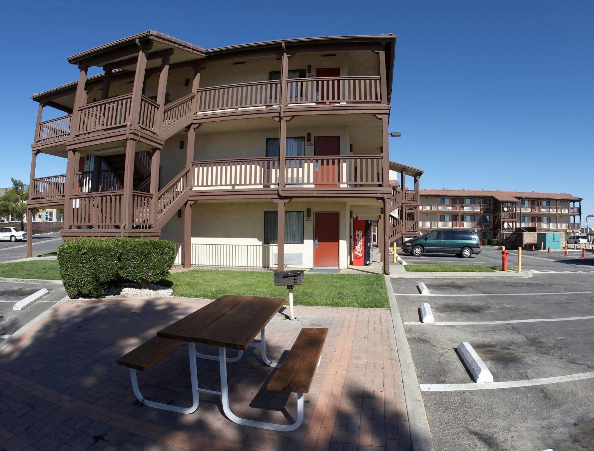 Palms Inn & Suites Palmdale Exterior foto